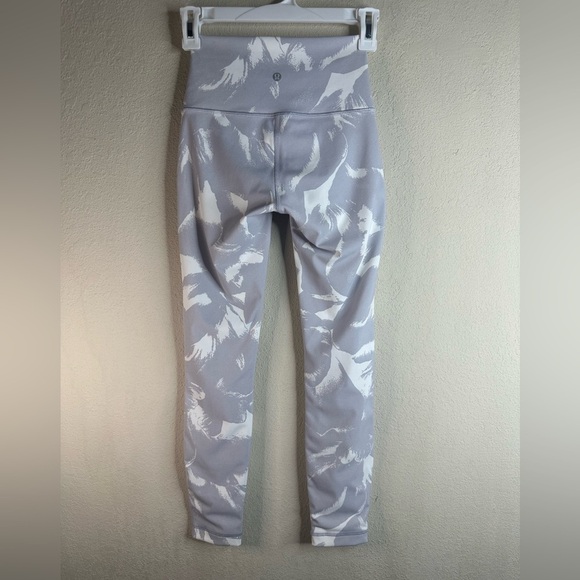 Lululemon Wunder Under High-Rise Tight 25" Full-On Luxtreme size 2 - Picture 3 of 6